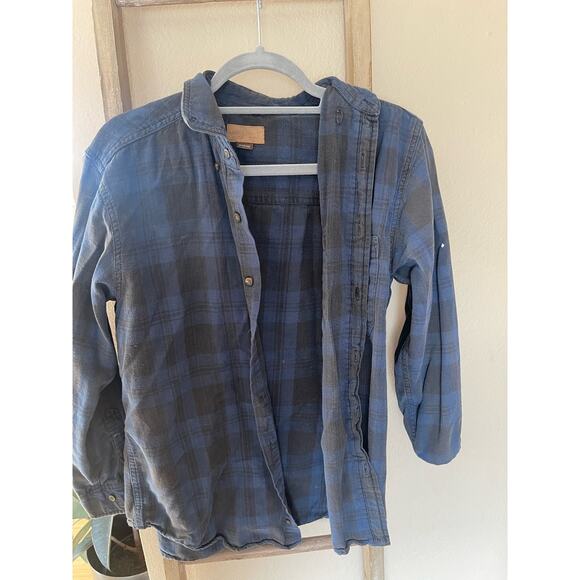 Distressed Vintage Navy and Black Flannel, Medium - Picture 5 of 6